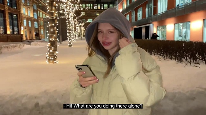 Снял на улице пьную студетнку и привел поебаться