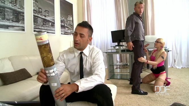 Офисная групповуха с шикарной секретаршей